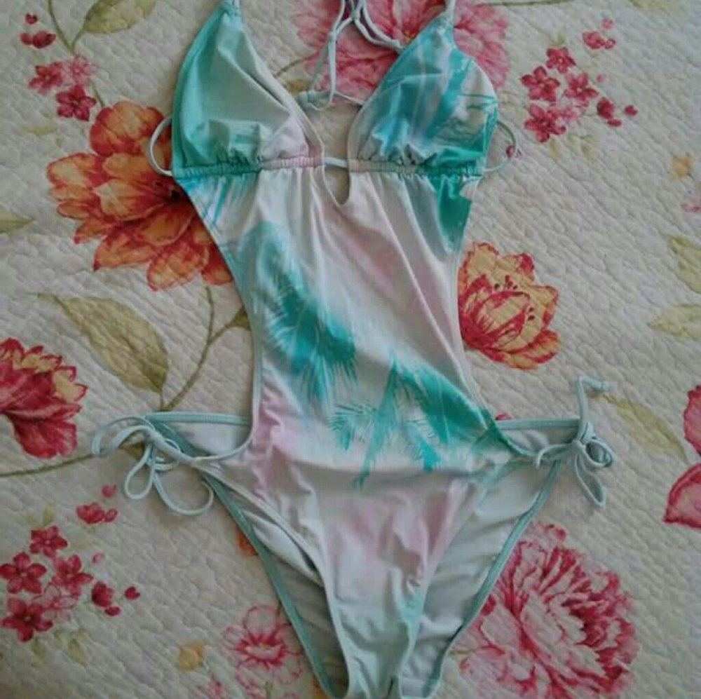 One piece Hollister swimsuit